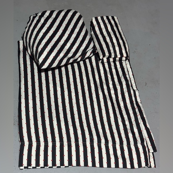 Betsey Johnson Black and White Striped Bedding Sheets - Picture 1 of 6